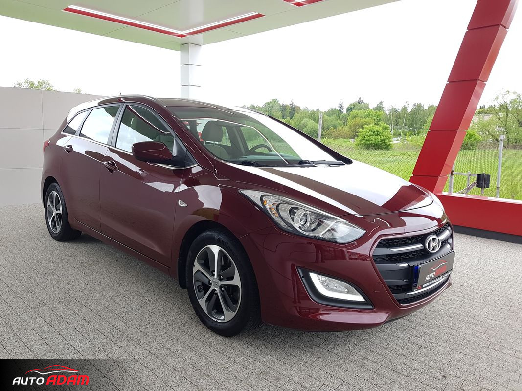 Hyundai i30 CW 1.6 CRDi Family 81 kW AUTO ADAM