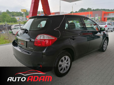 Toyota Auris 1.33 i 73kW