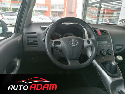 Toyota Auris 1.33 i 73kW