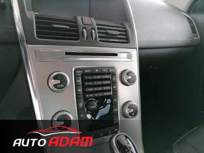Volvo XC60 2.4l D4 AWD 140kW MOMENTUM