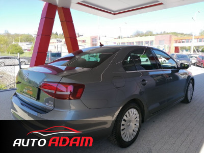 Volkswagen Jetta 2.0 TDi 110 Kw  Highline DSG