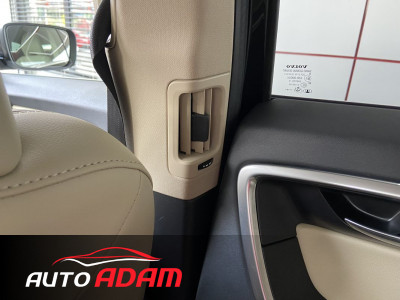 Volvo XC60 D5 Summum AWD 2.4 A/T 158kW