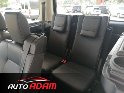 Land Rover Discovery 3.0 SDV6 HSE 188 kW 7 Miest