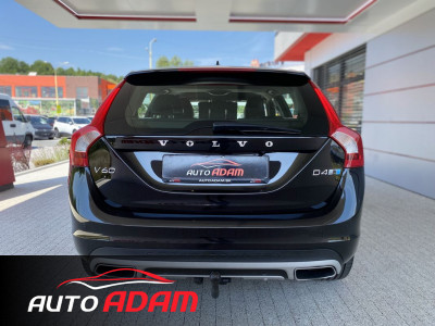 Volvo V60 Cross Country 2,4l D4 140kW AWD POLESTAR