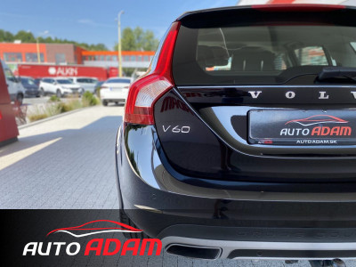 Volvo V60 Cross Country 2,4l D4 140kW AWD POLESTAR
