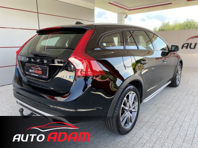 Volvo V60 Cross Country 2,4l D4 140kW AWD POLESTAR