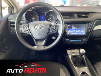 Toyota Avensis Combi 2.0 D-4D 105 kW