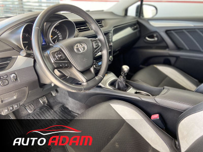 Toyota Avensis Combi 2.0 D-4D 105 kW