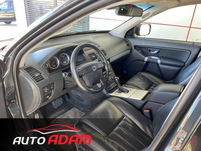 Volvo XC90 2.4 D5 147 Kw  AWD A/T Nezávislé kúrenie