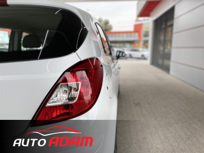 Opel Corsa 1.4 i 74 kW