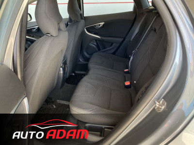 Volvo V40 T2 2.0i 90 kW