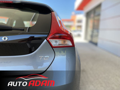 Volvo V40 T2 2.0i 90 kW