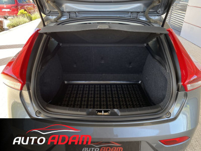 Volvo V40 T2 2.0i 90 kW
