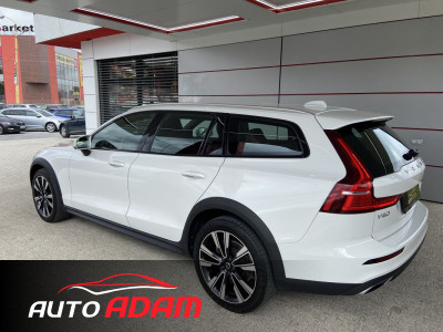 Volvo V60 Cross Country D4 140kW AWD Geartronic