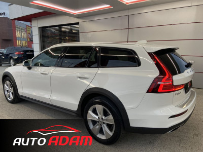 Volvo V60 Cross Country 145kW B4 AWD Geartronic (Mild-Hybrid)