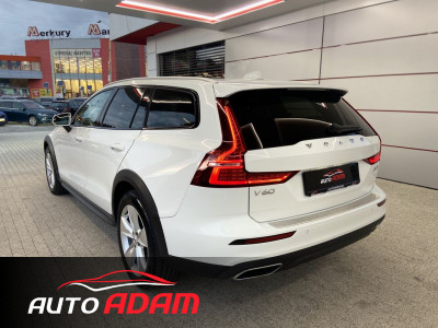 Volvo V60 Cross Country 145kW B4 AWD Geartronic (Mild-Hybrid)