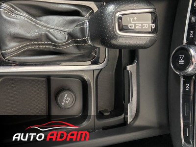 Volvo XC60 D4 AWD A/T R-Design 140 kW