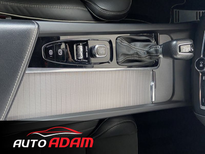 Volvo XC60 D4 AWD A/T R-Design 140 kW