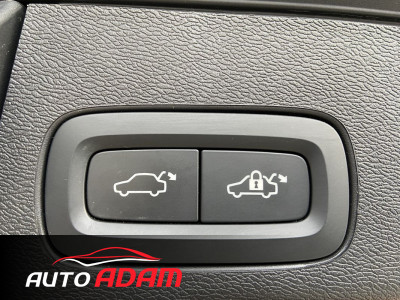 Volvo XC60 B4 D AWD A/T Plus Dark 145 kW