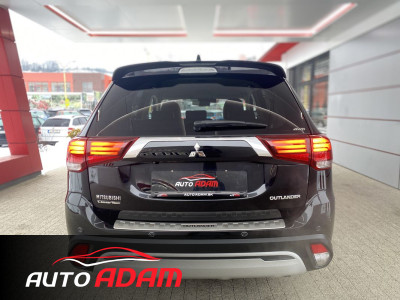 Mitsubishi Outlander 2.0 MIVEC 4x4 CVT 7 miest
