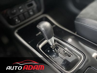 Mitsubishi Outlander 2.0 MIVEC 4x4 CVT 7 miest