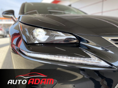 Lexus NX 300h 2.5i Hybrid 114kW CVT AWD Executive + Tech packet