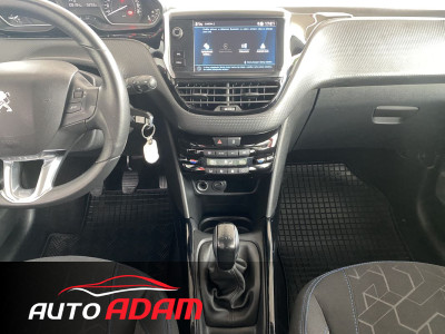 Peugeot 2008 Signature 1.2 Puretech 61kW