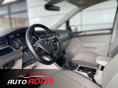 Volkswagen Touran 2.0 TDi 110kW DSG WEBASTO Comfortline