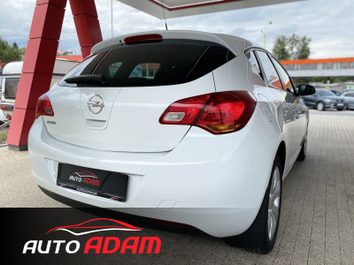 Opel Astra 1.4 74kW Cosmo