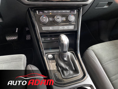 Volkswagen Touran 2.0 TDI DSG Highline 110kW, 7 miest, Webasto