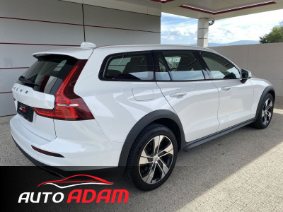 Volvo V60 Cross Country B4 D AWD PRO 145 kW