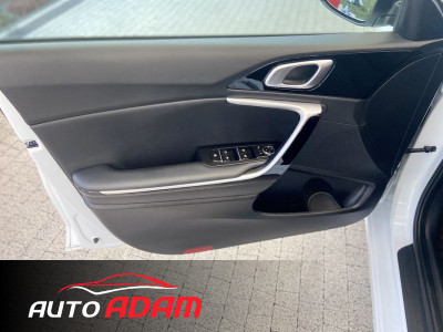 Kia Ceed SW 1.6 CRDi 100kW Gold (MHEV)