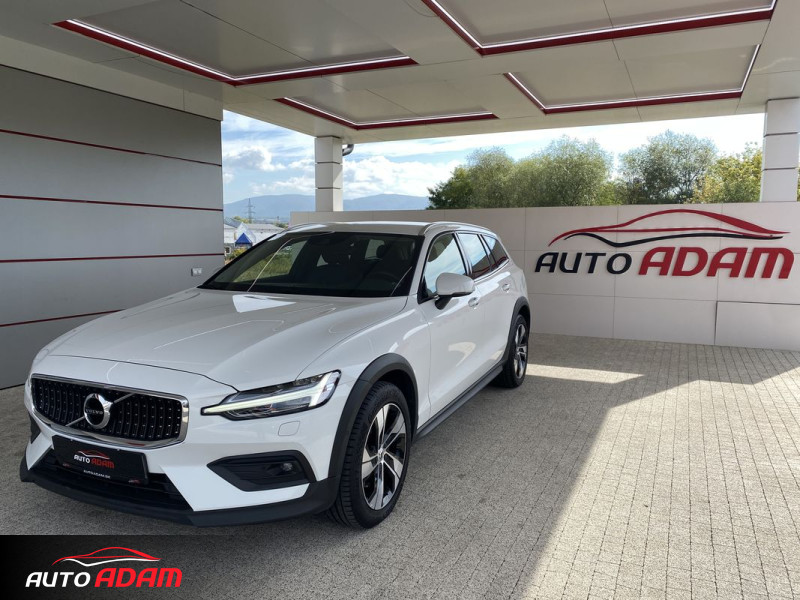 Volvo V60 Cross Country B4 D AWD PRO 145 kW